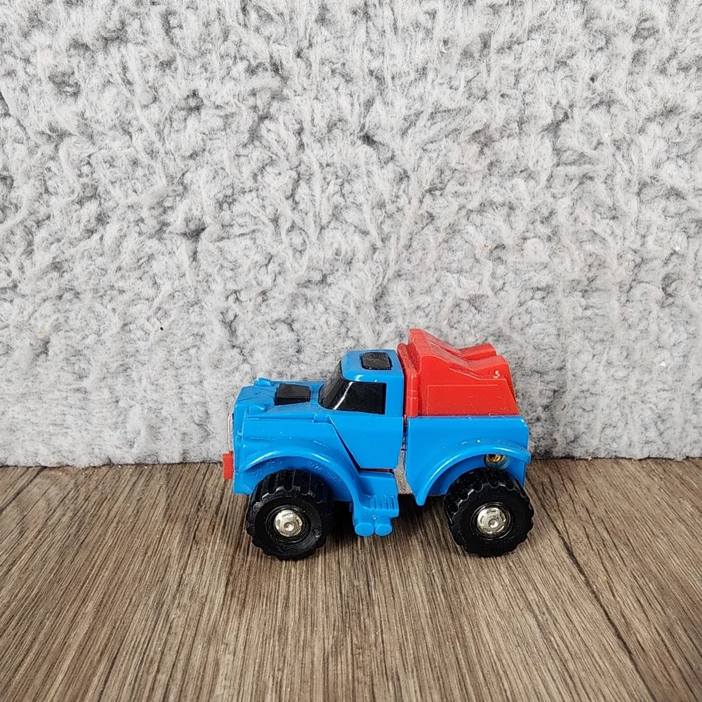 Vintage 1983 Tomy Japan Transforming Robot Pickup Truck Figure Blue Red 2.5